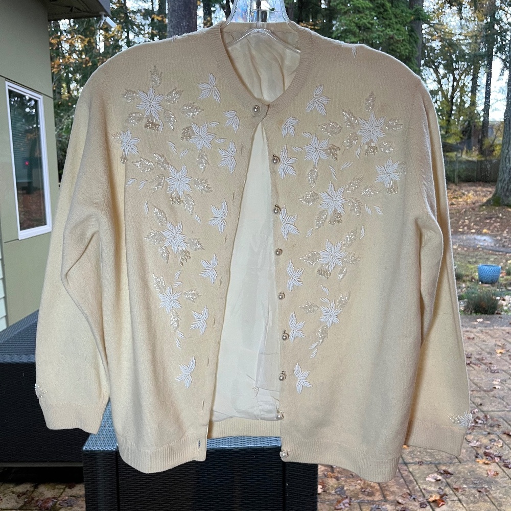 1960s vintage cream floral beaded button up cardigan. Genuine vintage cardigan